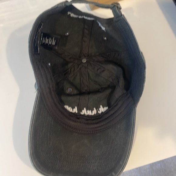 Brandy Melville hat - Picture 4 of 4